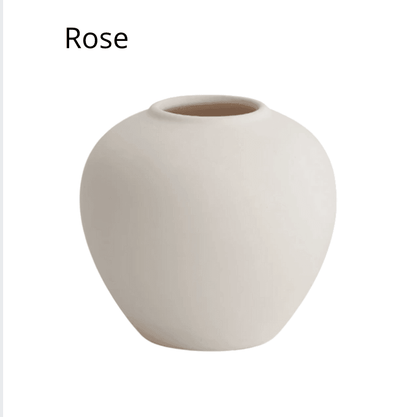 Vasi in ceramica in tonalità neutre